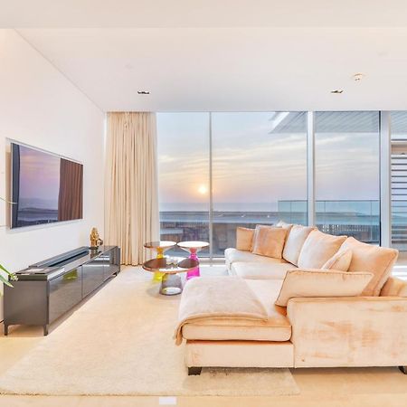 Posh 2 Bedroom Oceanfront Apt In The Heart Of Bluewaters Island Dubaj Zewnętrze zdjęcie