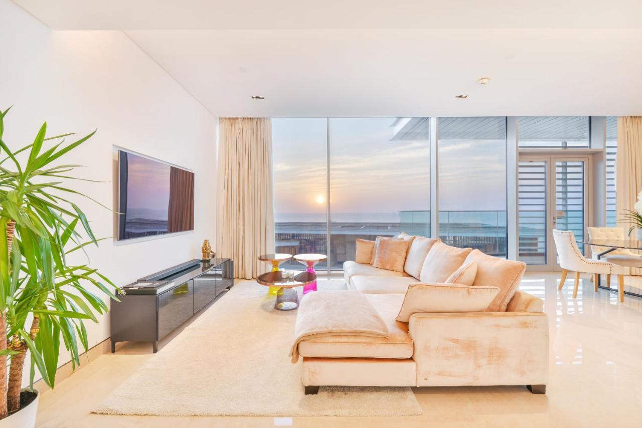 Posh 2 Bedroom Oceanfront Apt In The Heart Of Bluewaters Island Dubaj Zewnętrze zdjęcie